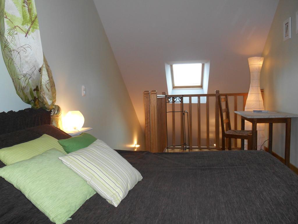 Hotel Escampette Saint-Aubin-en-Charollais Habitación foto