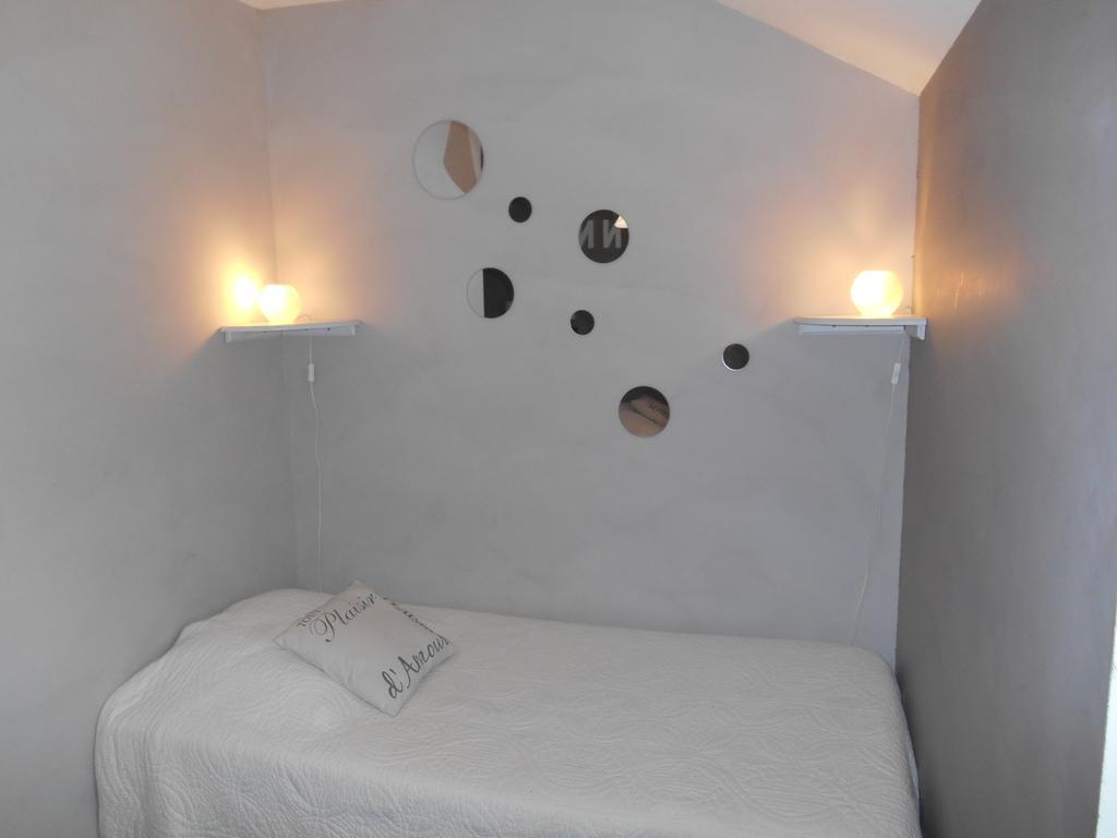 Hotel Escampette Saint-Aubin-en-Charollais Habitación foto
